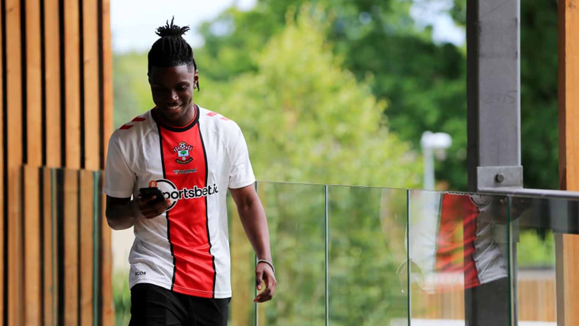 Liverpool Selangkah Lagi Datangkan Romeo Lavia dari Southampton